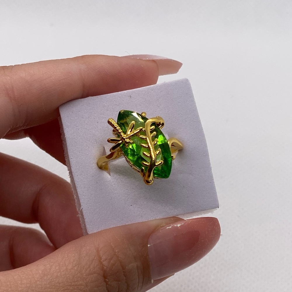 Big Simulated Emerald Gold Ring nwt